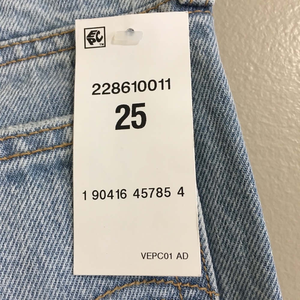 NWT high waisted wedgie Levi’s - Picture 3 of 6
